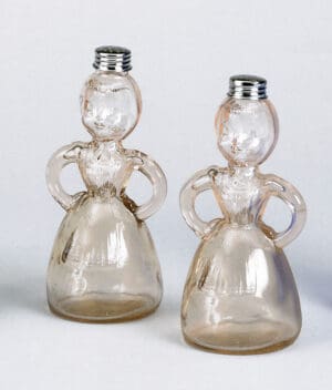 Lady Salt/Pepper Set in Pink