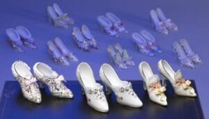 Porcelain Shoe - Set Of 24
