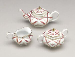 Red Floral Lattice Tea Set