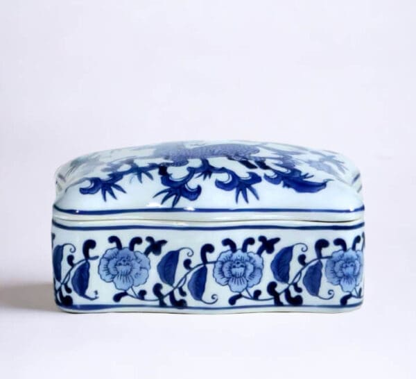 Covered Box with Deer Design Blue 8 in